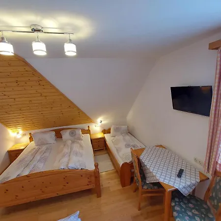 Einkehrhof Poggau Apartman *
